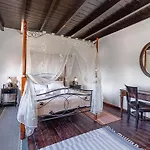 Saint Michel Collection - Old Town 3*