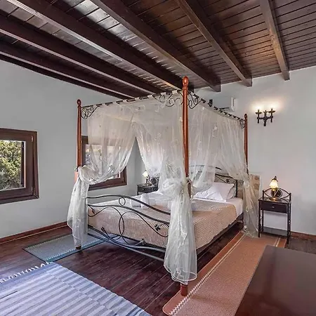 Saint Michel Boutique Hotel 3*