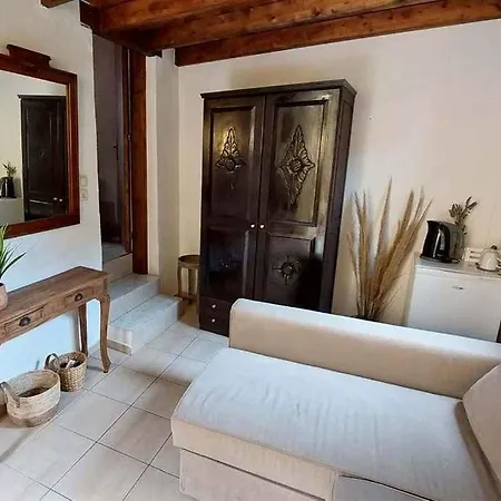 Saint Michel Old Town ホテル 3*
