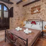 Saint Michel Old Town 3* עיר רודוס