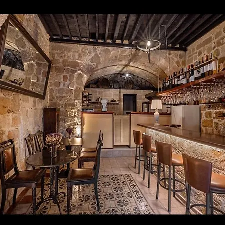 מלון Saint Michel Old Town
