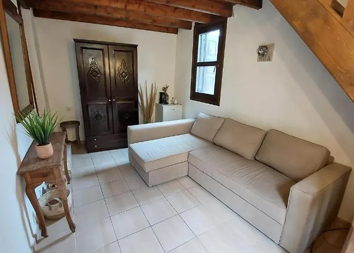 Saint Michel Collection - Old Town Hotel 3*